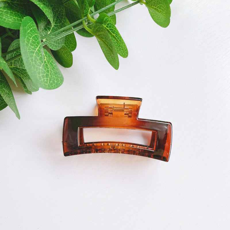 Simple grasping chuck hair taking a bath