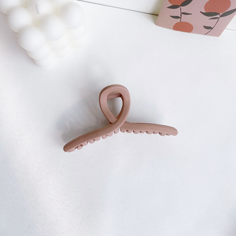 Simple grasping chuck hair taking a bath