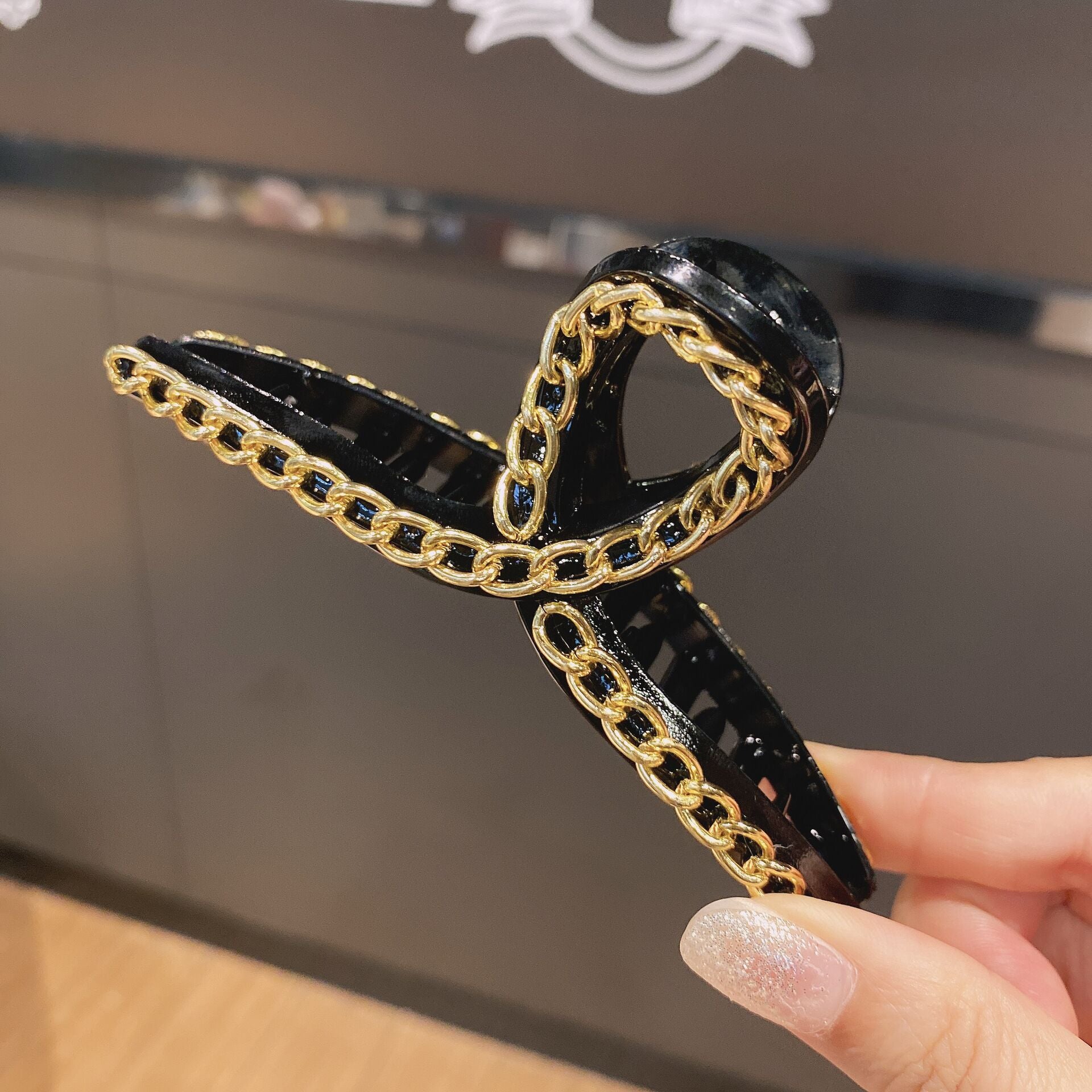 Simple grasping chuck hair taking a bath