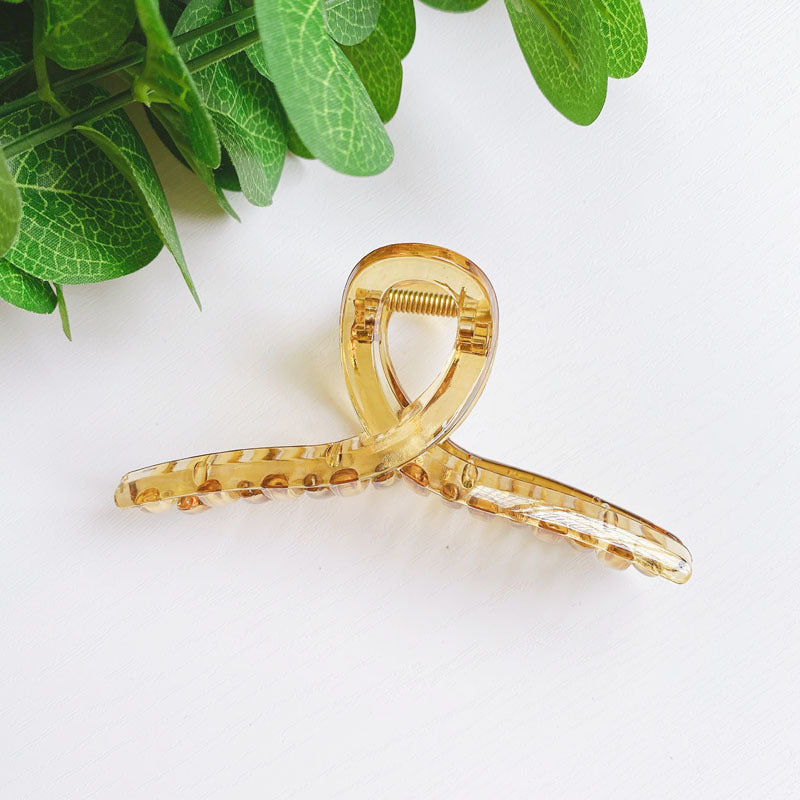 Simple grasping chuck hair taking a bath