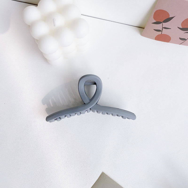 Simple grasping chuck hair taking a bath