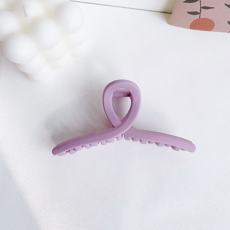 Simple grasping chuck hair taking a bath