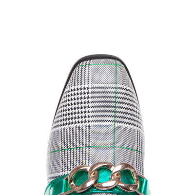 Elvyna – Elegante Instappers met Metalen Sierstuk