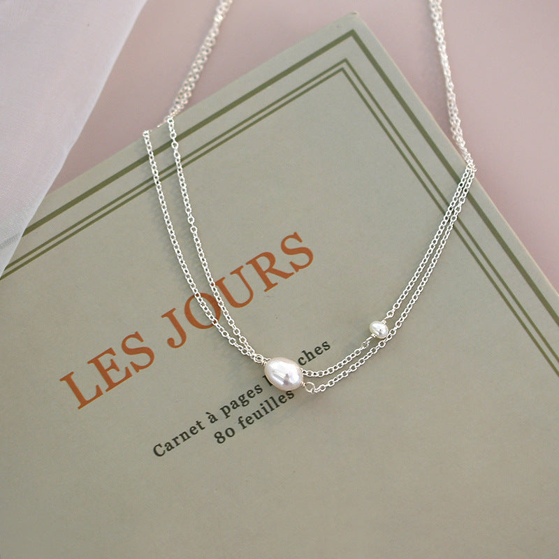 Lunaria – Natuurparel Ketting met Zilveren Glans