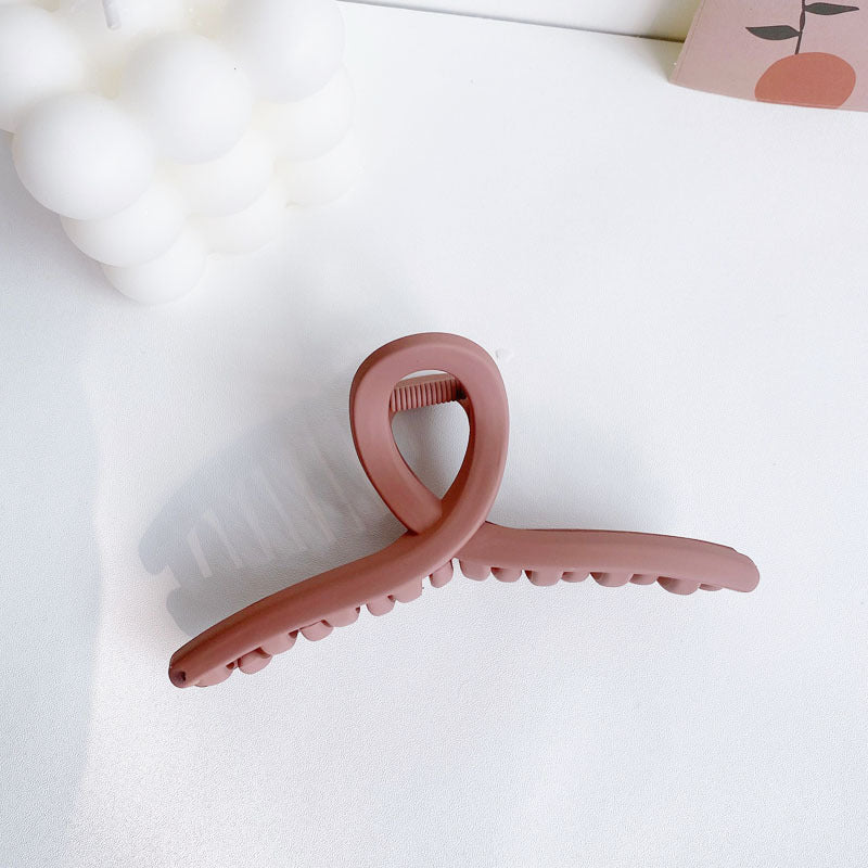 Simple grasping chuck hair taking a bath