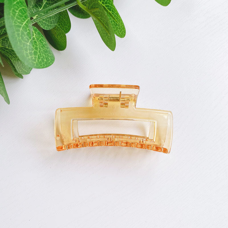 Simple grasping chuck hair taking a bath