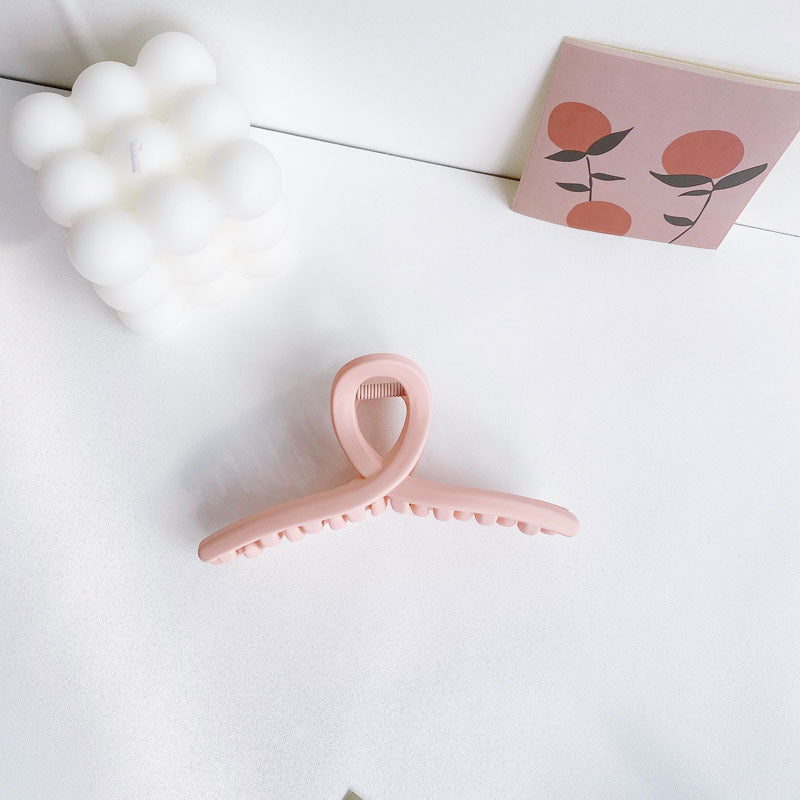 Simple grasping chuck hair taking a bath