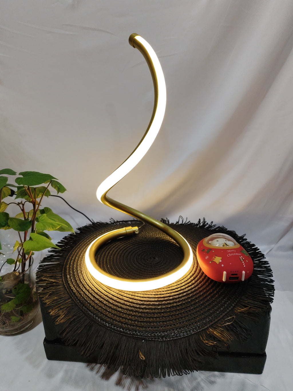 LED reading lamp for desk