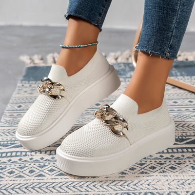 Velira – Modieuze Platte Schoenen met Mesh en Kettingaccent