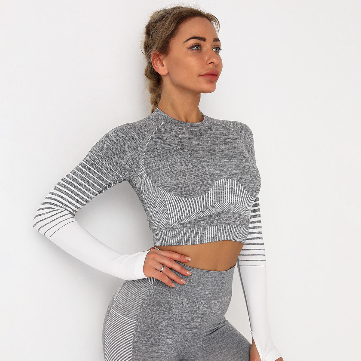 Miravelle – Naadloze Tweedelige Yogaset met Moderne Snit